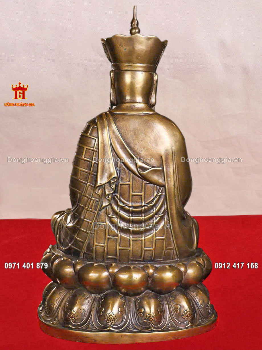 Tượng địa tạng được chế tác bằng đồng nguyên chất với độ bền cao